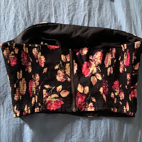 Crop Top, Tube Top, Strapless - Picture 3 of 5